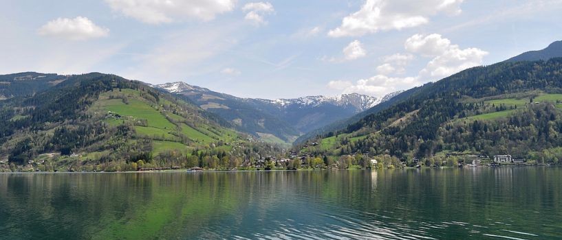 Winter and summer in Zell am See
