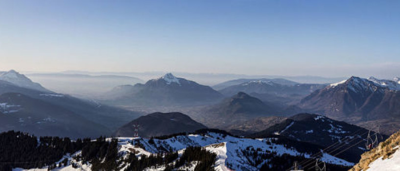 Einheimischer Charme: Après-Ski in Les Carroz
