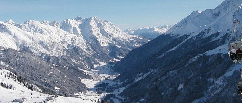 Sankt Anton – Snösäkert skidparadis i Tyrolen