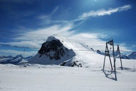 Erhalten Sie Ihre Skier im besten Zustand wieder in Ihrem Skiferienort
