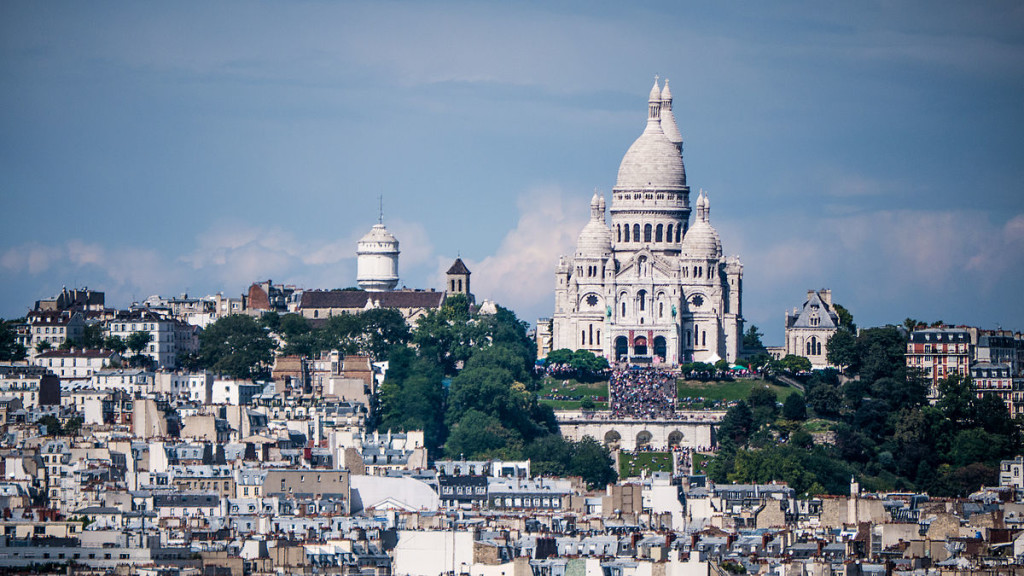 By Yann Caradec from Paris, France - La Basilique du Sacré-Cœur de Montmartre vue de la Tour Saint-Jacques, CC BY-SA 2.0, https://commons.wikimedia.org/w/index.php?curid=34933515
