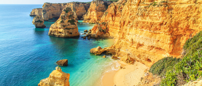Algarvekusten – Sol, bad och äventyr för hela familjen