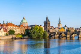 Visita la hermosa ciudad de Praga con tu pareja