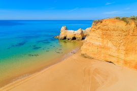 Praia da Rocha – Gyllene sand, klippor och nöjen