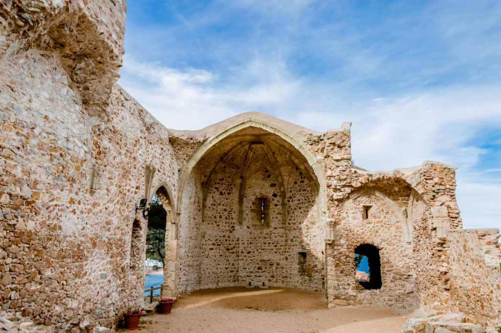 Ruines de l'ancienne glise de Tasa de Mar