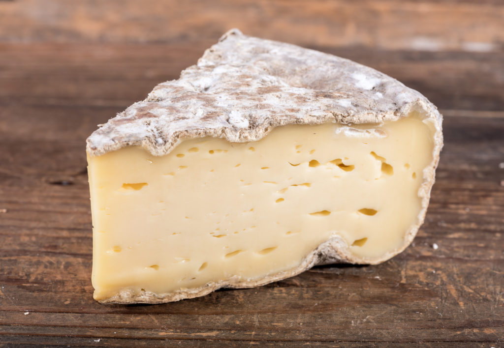 French tomme cheese