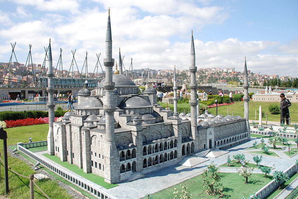 1024px-miniaturk_blue_mosque