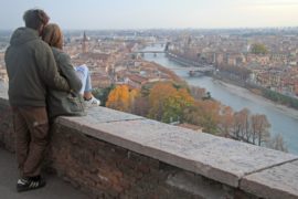 Verona Voor Verliefde Stellen: Wat te Doen, Waar te Verblijven