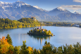 Bledsjön – Glittrande sjö vid Juliska alperna