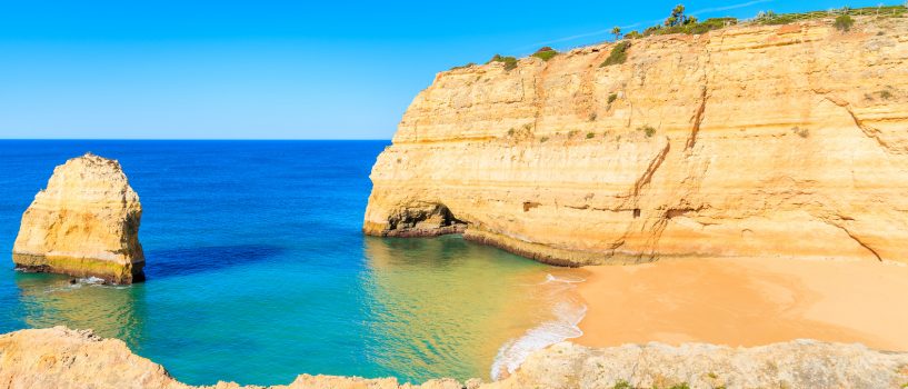 Viaja hasta El Algarve esta Semana Santa, y disfruta de la tranquilidad que te ofrece Carvoeiro