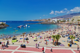 Family Fun in the Tenerife Sun: The Top Beaches in Costa Adeje