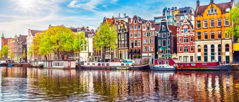 Viaja hasta Ámsterdam a finales de abril y disfruta de la celebración nacional del Día del Rey