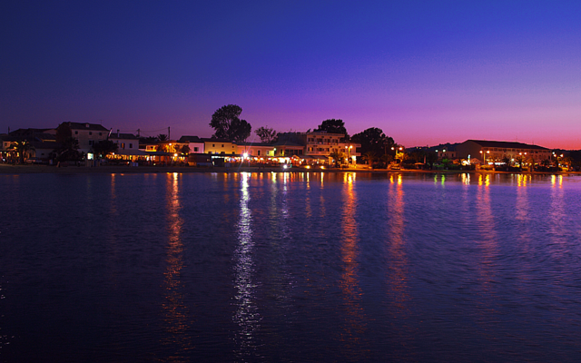 acharavi-corfu-night