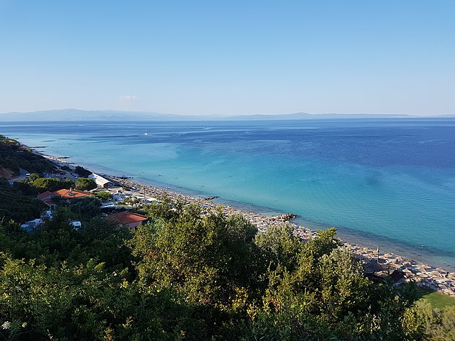 Liosi beach Afytos.jpg