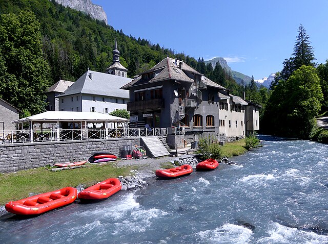 Le Giffre entrant à Sixt-Fer-à-Cheval en été (juillet 2023).JPG