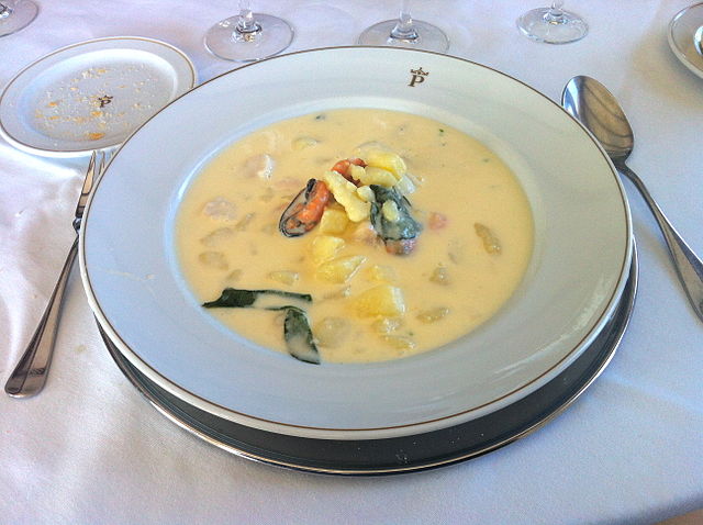 Gazpachuelo - Málaga.JPG