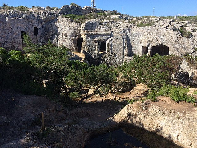 Coves de Cala Morell.jpg